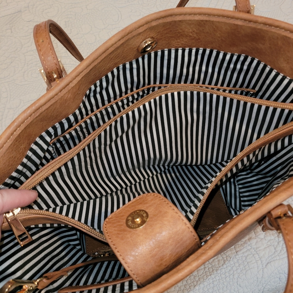 Urban Expressions Handbag - Picture 5 of 6